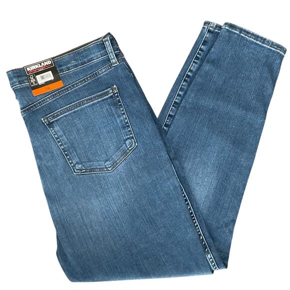 Kirkland Signature Women’s Jeans Stretch Blue Size 16 NWT - Picture 1 of 11